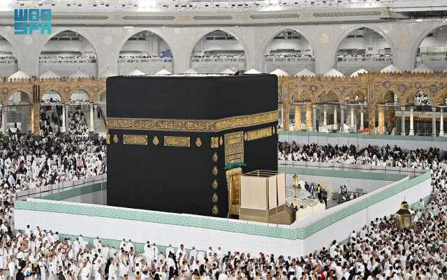 تطبيق أفضل المواصفات والمعايير العالمية لصيانة الكعبة المشرفة
