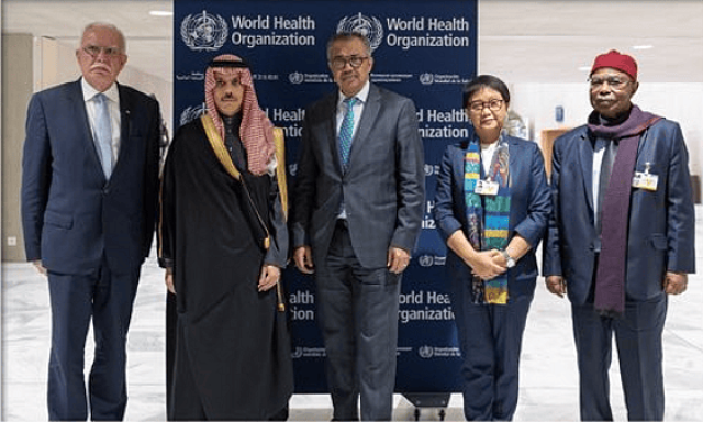 لجنة القمة العربية الإسلامية تبحث مع مدير «الصحة العالمية» أوضاع القطاع الصحي في غزة