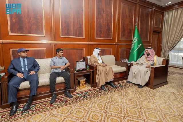 نائب أمير حائل يستقبل الفائز في بطولة التميز المهني الدولية 'ابيليمبيكس' لذوي الإعاقة 2023