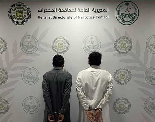 ضبط مواطنين بالمنطقة الشرقية لترويجهما الحشيش وأقراصًا خاضعة لتنظيم التداول الطبي
