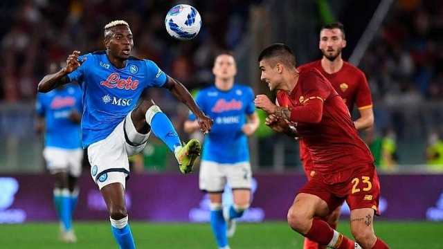 نابولي يحصن نجمه من إغراءات الدوري السعودي