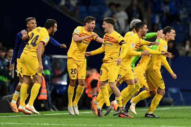نجم برشلونة يرد على أنباء ارتباطه بالانتقال إلى بايرن ميونخ