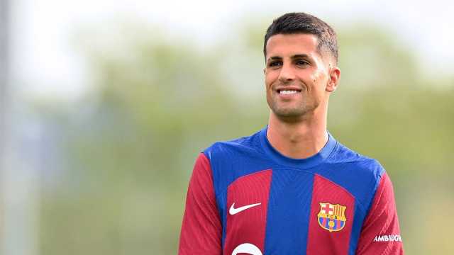إصابة قوية لـ كانسيلو في مباراة برشلونة ولاس بالماس