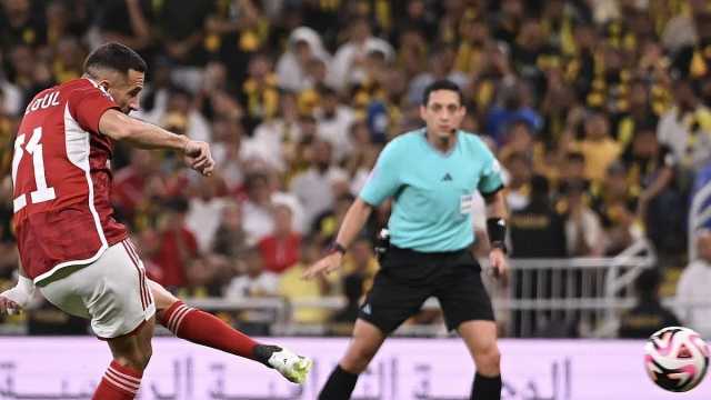 بأقدام معلول.. الأهلي يحسم الشوط الأول أمام الاتحاد في كأس العالم للأندية