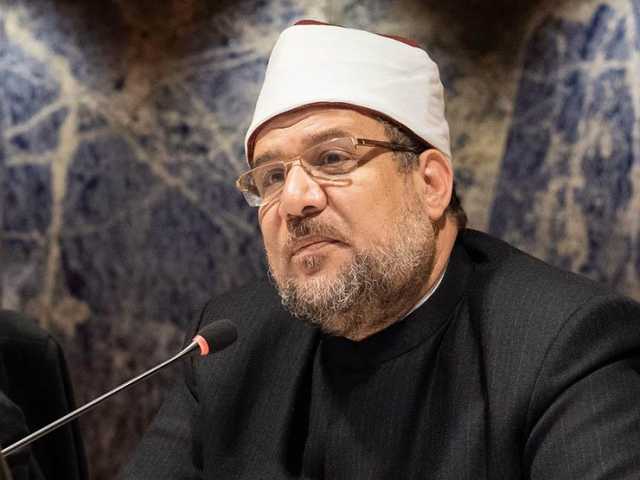 عيد الحب.. وزير الأوقاف ينشر قصيدة عن الحب الراقي