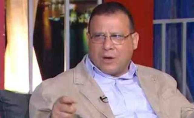 دي مش شقة.. أزمة باتحاد عمال مصر بعد تهديد الوزير السابق بعودته لمنصب الرئيس