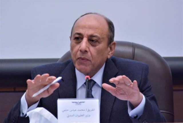 وزير الطيران يكشف موعد انتهاء أعمال تطوير مطار سانت كاترين
