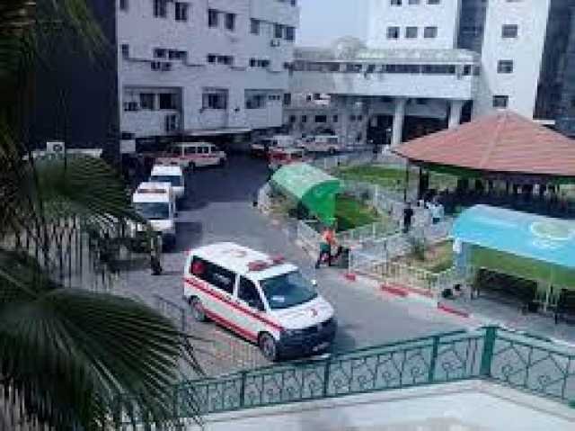محلل سياسي فلسطيني: بكيت من هول ما رأيته في مستشفى الشفاء