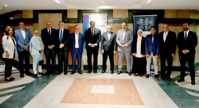 تفاصيل اجتماع رئيس الرقابة الصحية مع رئيس المستشفيات التعليمية وعميد طب عين شمس