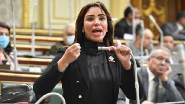 النائبة غادة علي لطلاب جامعة عين شمس: يجب على الناخب اختيار من يقتنع به