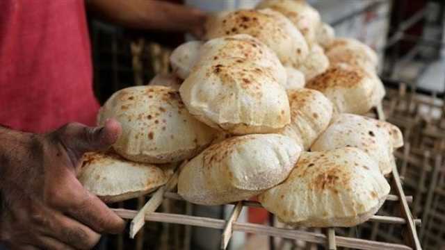 تزامنًا مع تراجع سعر الدقيق.. توجيه حكومي عاجل بخفض أسعار الخبز الحر