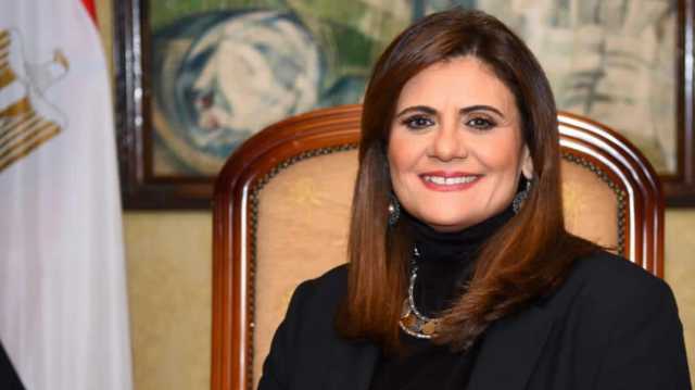 سيارات المصريين بالخارج.. الهجرة تهيب بالمصريين سرعة رفع مستندات الإقامة لاستكمال التسجيل