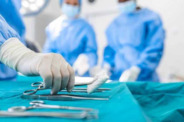 لإنهاء قوائم الانتظار.. إجراء 100 جراحة مجانية في قافلة طبية بمطروح