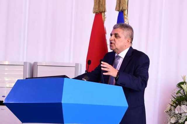 أسامة ربيع: حركة الملاحة في قناة السويس لم تتأثر بما يحدث في البحر الأحمر