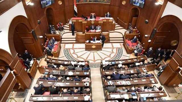بدء الجلسة العامة لمجلس الشيوخ لمناقشة سياسة الحكومة بشأن المناطق الصناعية بقناة السويس