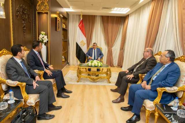 وزير الدولة للإنتاج الحربي يبحث مع شركة الخليج للمصاعد التعاون المشترك