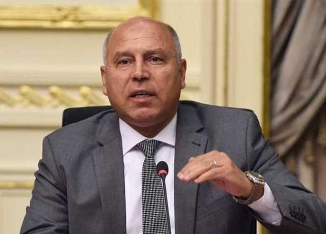 وزير النقل يبحث إنشاء مصنعين ببرج العرب لإنتاج أنظمة السكة الحديد وووحدات الجر الكهربائي