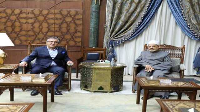 شيخ الأزهر يتلقى دعوةً رسميةً للمشاركة في إحياء ذكرى مجزرة سربرنيتسا بالبوسنة والهرسك