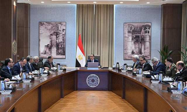 نائب رئيس الوزراء الأسبق عن الحكومة: السياسات الجديدة يصاحبها تغيير في الأشخاص