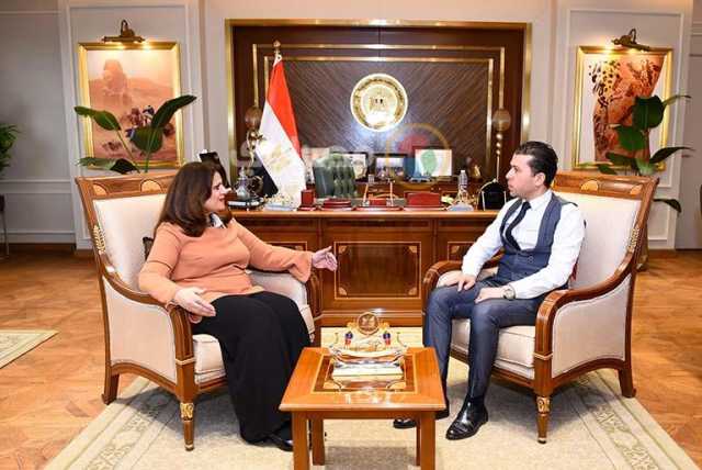 بالفيديو.. وزيرة الهجرة تكشف لـمصراوي سبب انخفاض تحويلات المصريين بالخارج