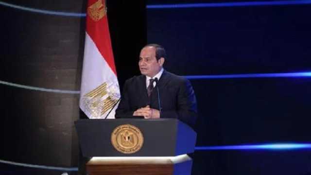 الرئيس السيسي يصل إلى مقر احتفالية يوم المرأة المصرية