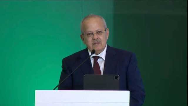 في المرتبة 64 عالميا.. رئيس جامعة القاهرة يكشف عن تخصص الصيدلة وعلم الأدوية في تصنيف QS
