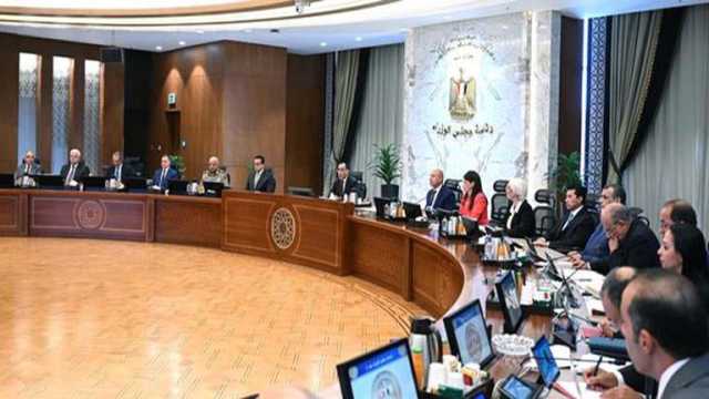 حقك عليا.. رئيس الوزراء يعتذر لـطبيبة سوهاج ويوجه رسالة للمحافظين
