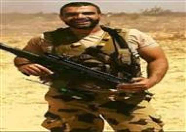 كواليس لحظة مؤثرة.. ابنة منسي تُفاجأ بصورته في منهجها الجديد