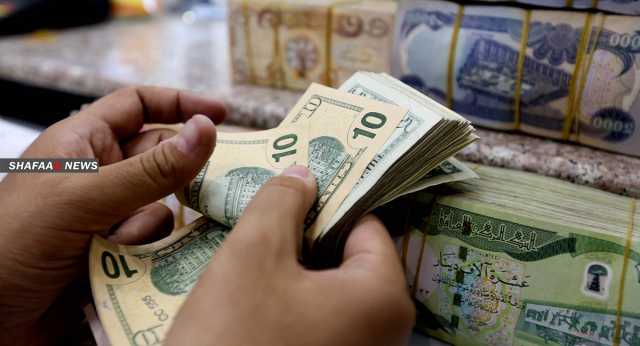 أسعار الدولار تنخفض قليلاً في بغداد وأربيل
