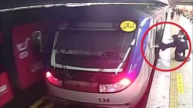 وفاة فتاة المترو الإيرانية بعد غيبوبة استمرت نحو شهر