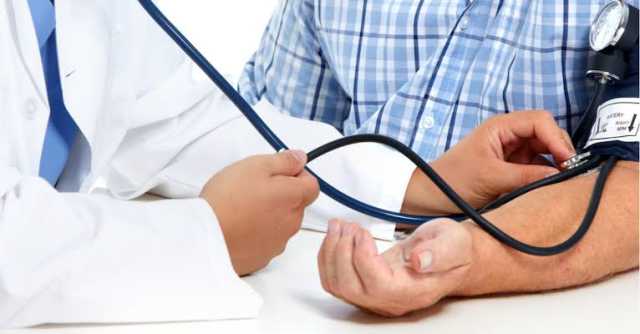 ملعقة صغيرة لخفض ضغط الدم.. دراسة طبية تكشف دور ملح الطعام