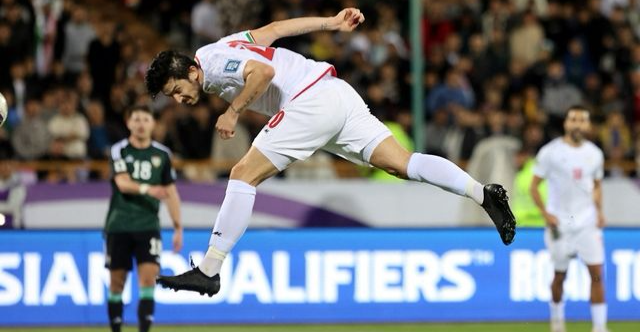 إيران يفوز على الإمارات بثنائية نظيفة ويقترب من التأهل لكأس العالم