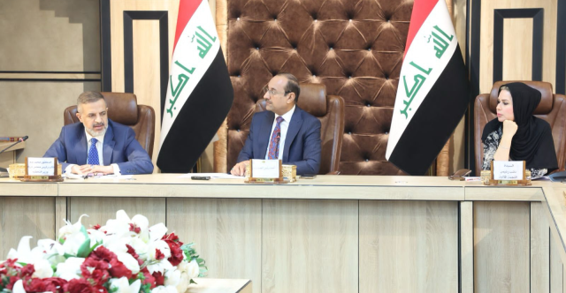المالية النيابية قلقة من توقف إدراج المشاريع وترصد خللاً بتقدير الإيرادات غير النفطية
