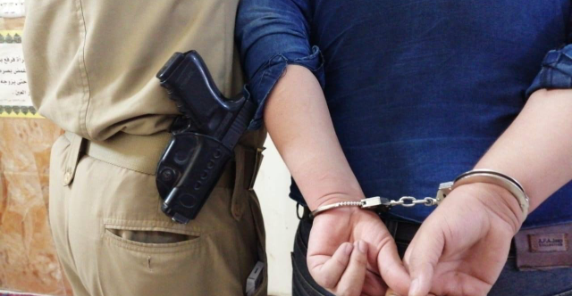 شرطة البصرة تكشف جريمة إخفاء جثة امرأة مسنة وتقبض على الجناة (فيديو)