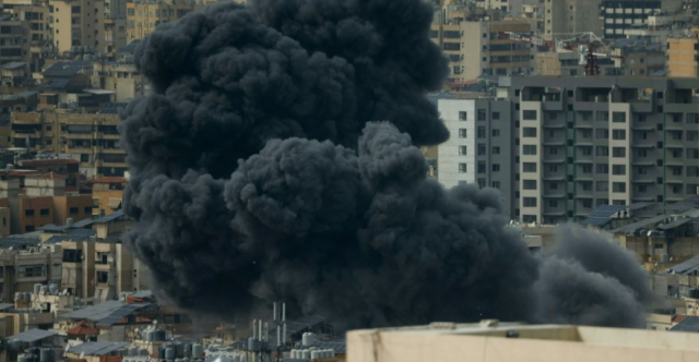 مقتل 3 أشخاص بضربة إسرائيلية جنوبي بيروت استهدفت عنصراً بحزب الله