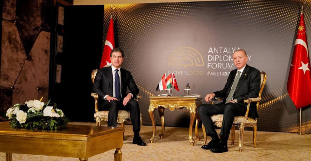 نيجيرفان بارزاني يجتمع مع أردوغان في أنطاليا (صور)