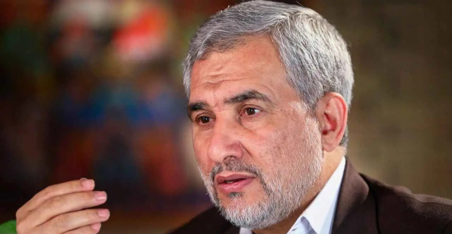 الرئيس الإيراني يعين محسن إسماعيلي مساعداً له بديلاً لظريف ودبيري