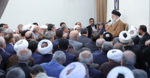 خامنئي: لسنا متفائلين بشكل مفرط بالمفاوضات ولا متشائمين أيضاً