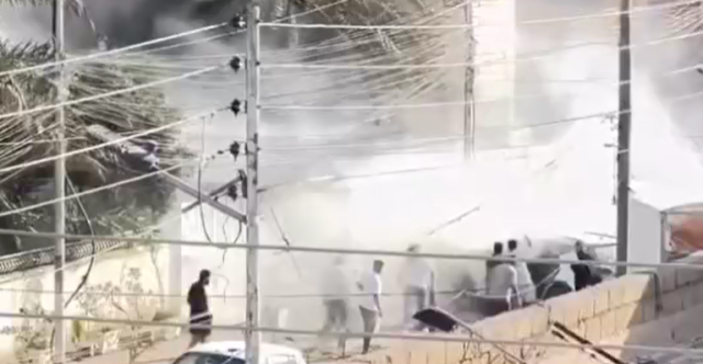فاجعة في البصرة.. مصرع عائلة كاملة بحريق منزل (فيديو)