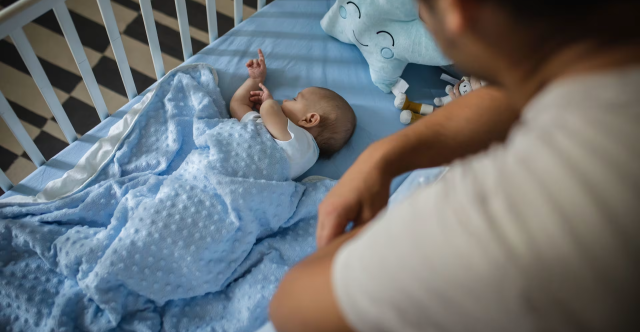 احذروا مراتب وأغطية أسرة الأطفال فيها مواد كيميائية تفرزها عند نومهم