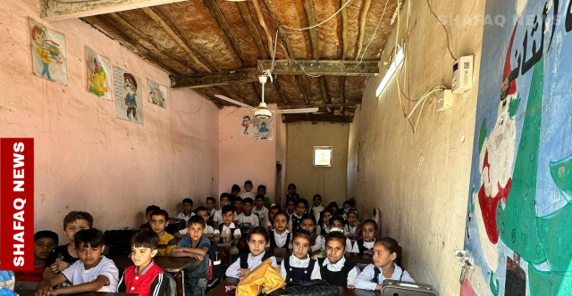 ديالى.. أحلام الطلبة على وشك الانهيار تحت سقوف من جريد النخيل (صور)