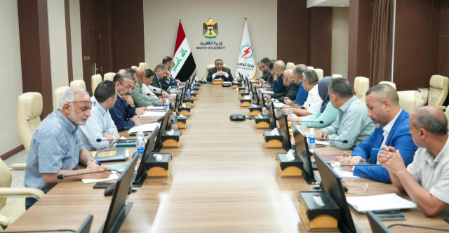 وزير الكهرباء يوجه باستنفار الجهود استعدادا للقمة العربية في بغداد