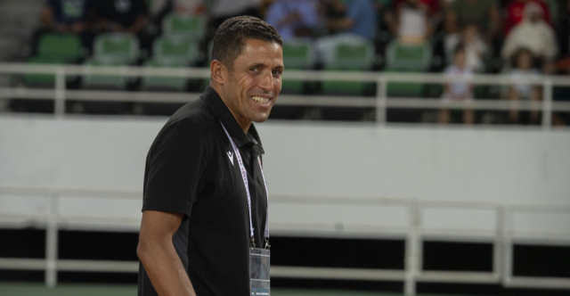 نفي رسمي لتولي المدرب المغربي الحسين عموتة تدريب المنتخب العراقي