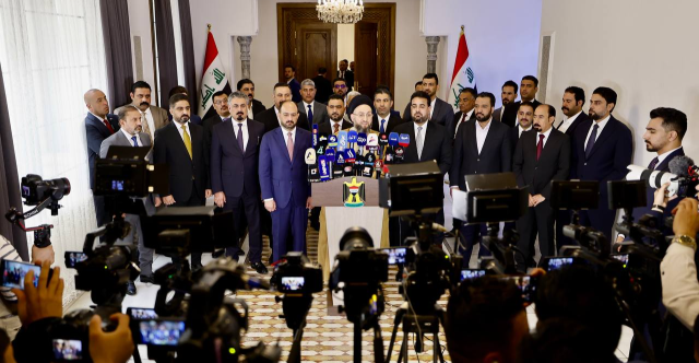الحكيم يدعو الى مواجهة تحدي أسعار النفط من خلال تنويع الاقتصاد بالعراق