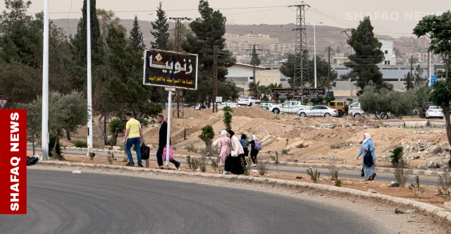 رغم التهدئة.. المدنيون يستمرون بالنزوح من صحنايا وجرمانا بريف دمشق (صور)