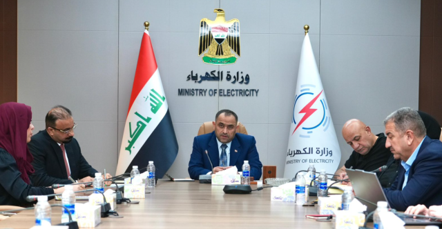 لثلاث محافظات.. العراق يبحث مع شركة إماراتية بناء محطات طاقة شمسية