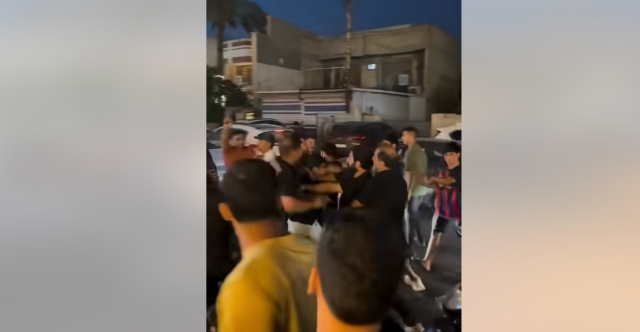الكلاسيكو يشعل الشارع.. شجار وإصابات بين مشجعي البرشا والريال في مدن عراقية