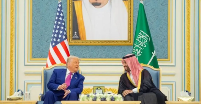 في قصر اليمامة.. بن سلمان وترامب يوقعان مذكرات تفاهم أمنية واقتصادية وتكنولوجية