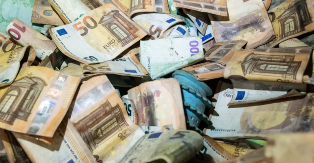 إسبانيا تطيح بشبكة عربية – صينية لغسل الأموال عبر الحوالة