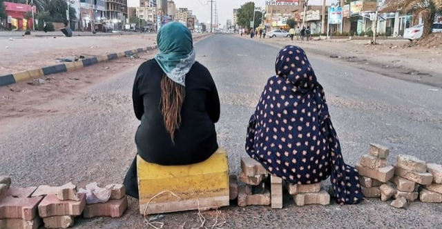 اغتصاب جماعي واستعباد جنسي.. عنف مروع يطال نساء بلد عربي